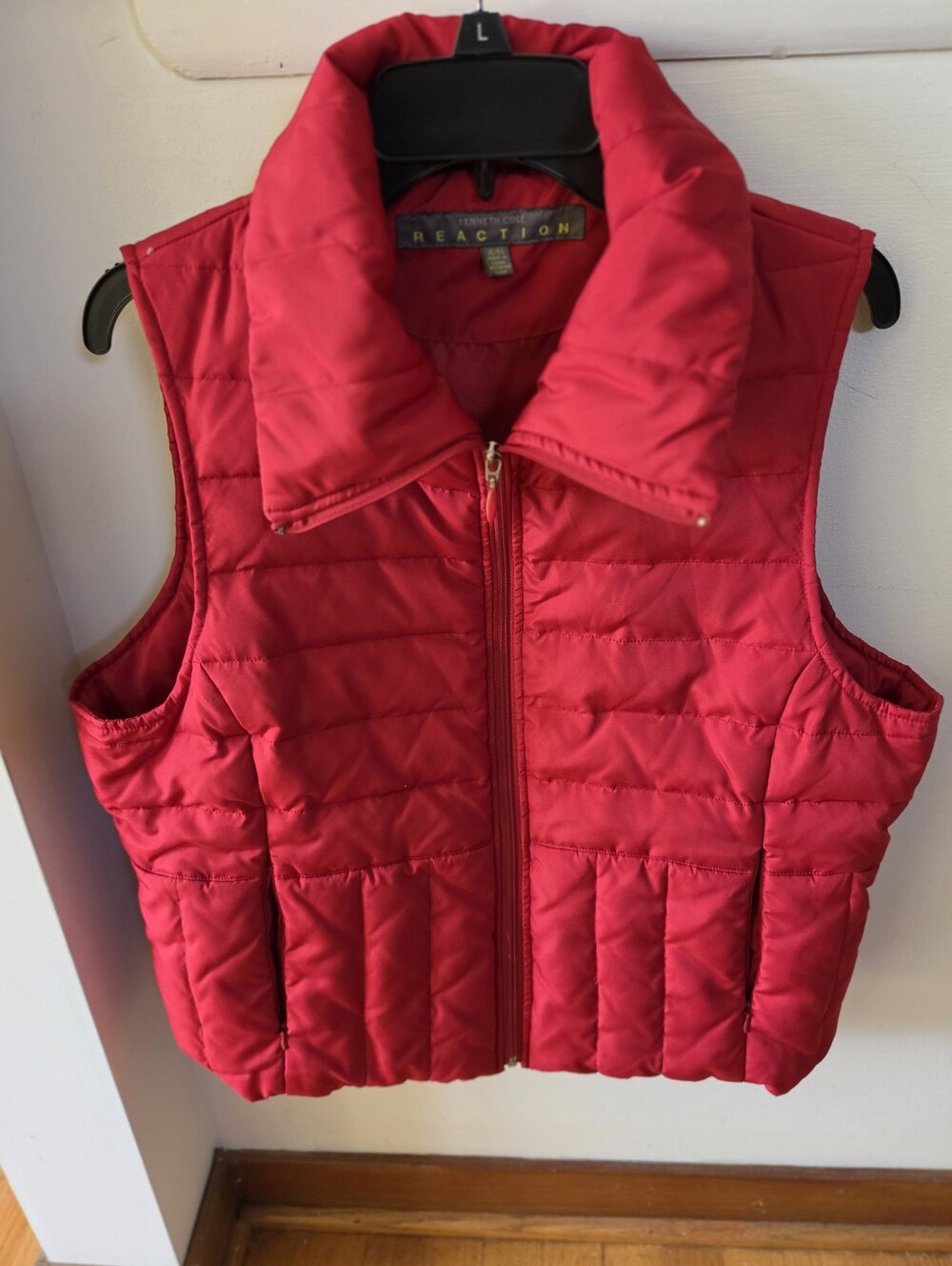 KENNETH COLE Reaction Red Puffer Vest. Size XL Women.